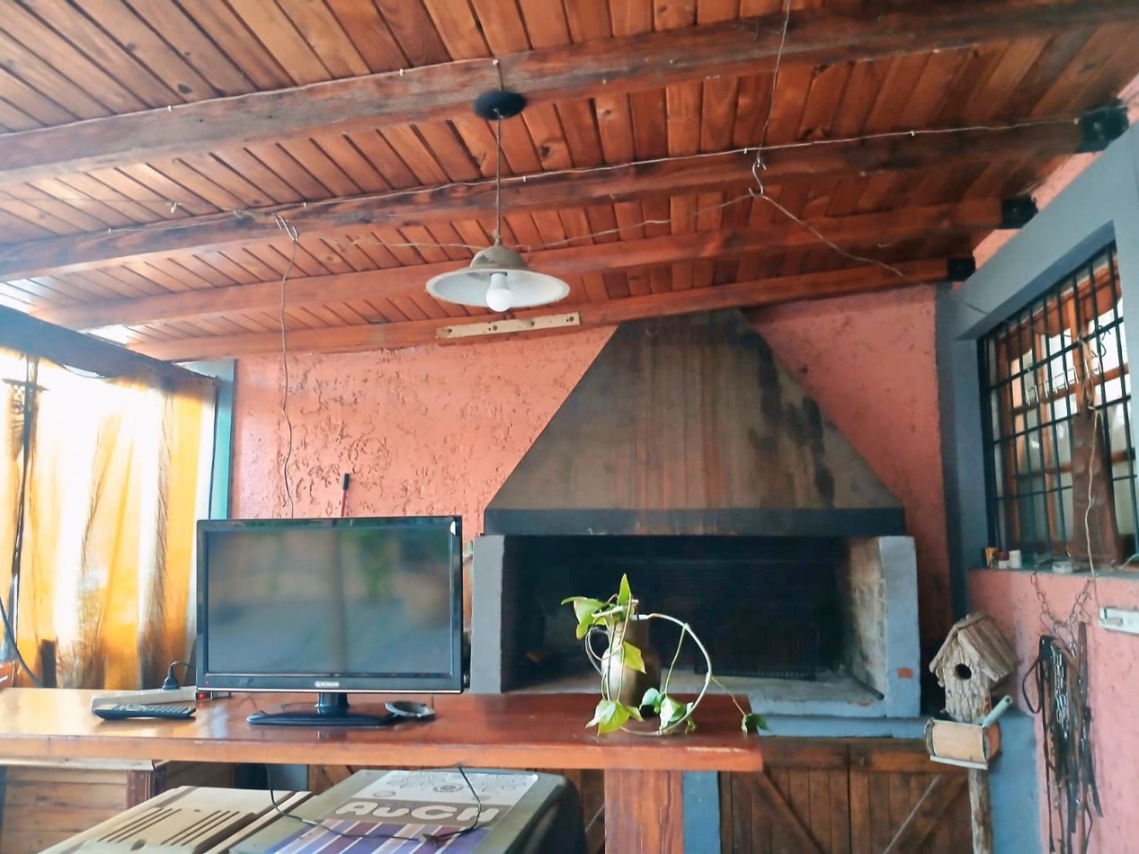 CASA EN VENTA 4 DORMITORIOS EN DORREGO GUAYMALLEN