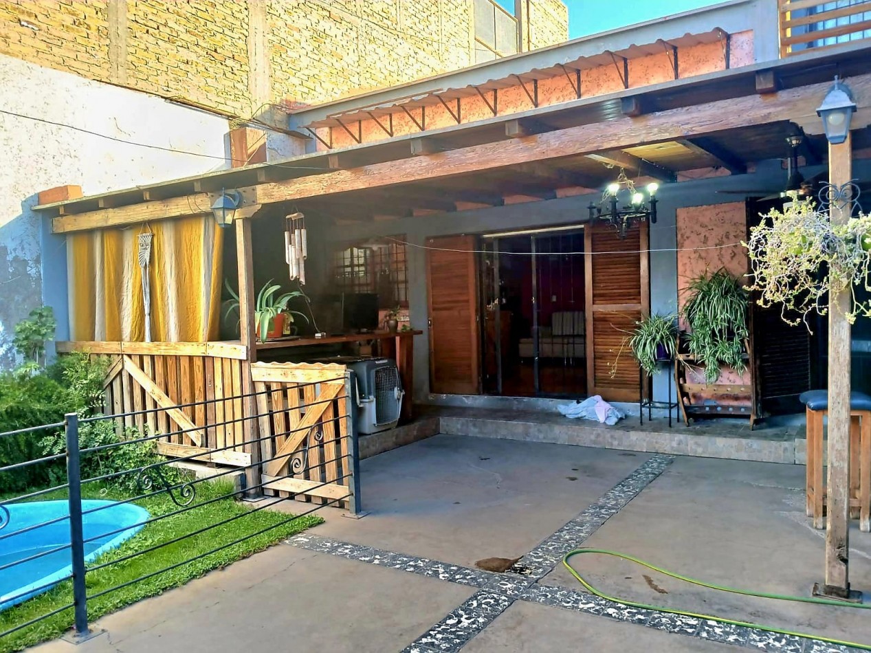 CASA EN VENTA 4 DORMITORIOS EN DORREGO GUAYMALLEN