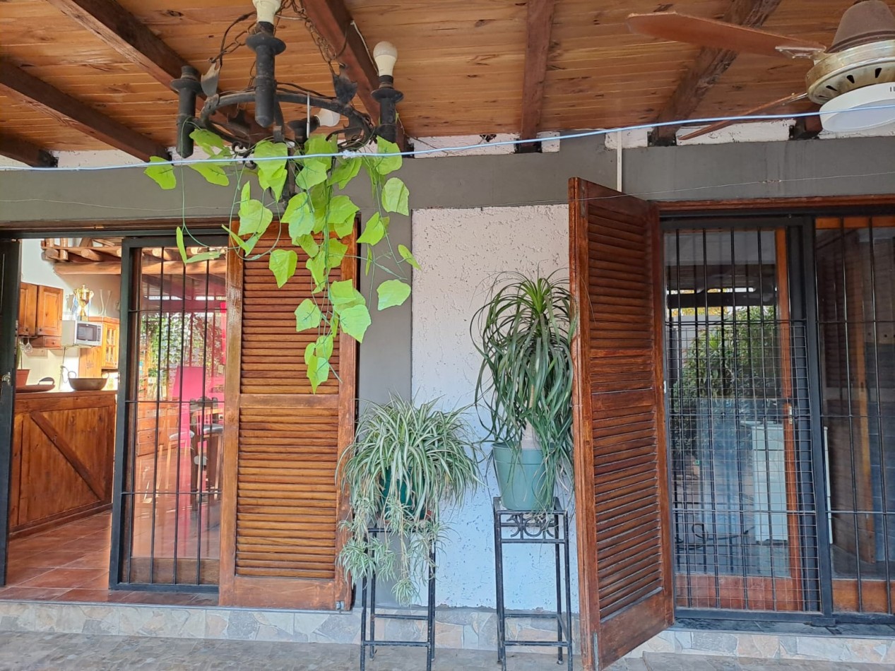 CASA EN VENTA 4 DORMITORIOS EN DORREGO GUAYMALLEN