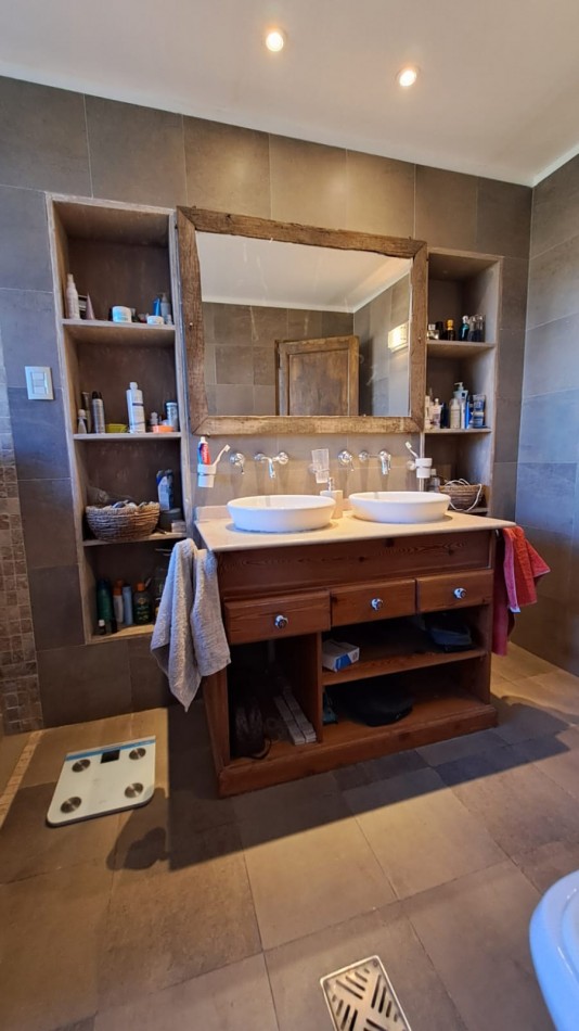 CASA EN VENTA EN EL COMPLEJO LOS LIRIOS GUAYMALLEN