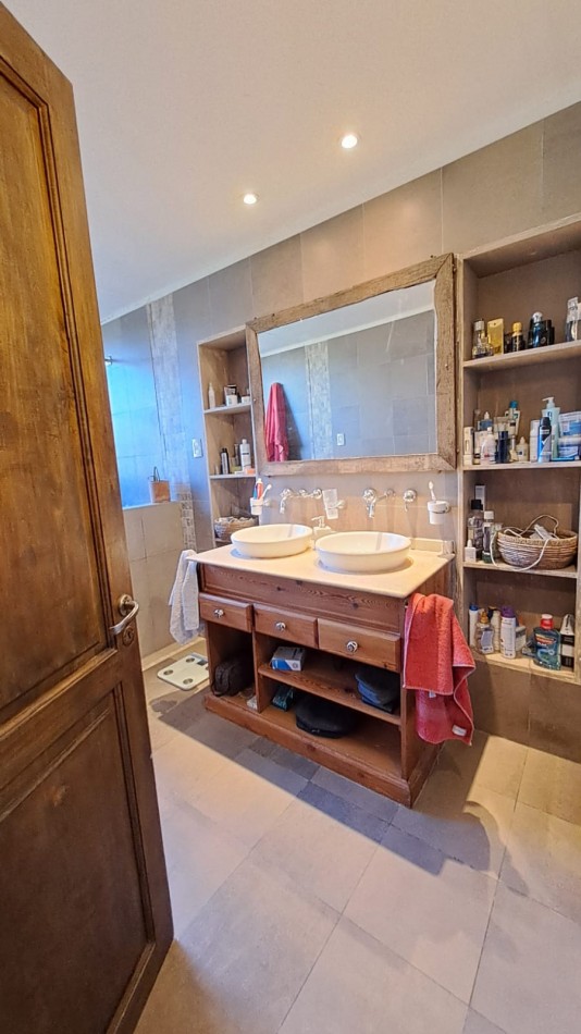 CASA EN VENTA EN EL COMPLEJO LOS LIRIOS GUAYMALLEN