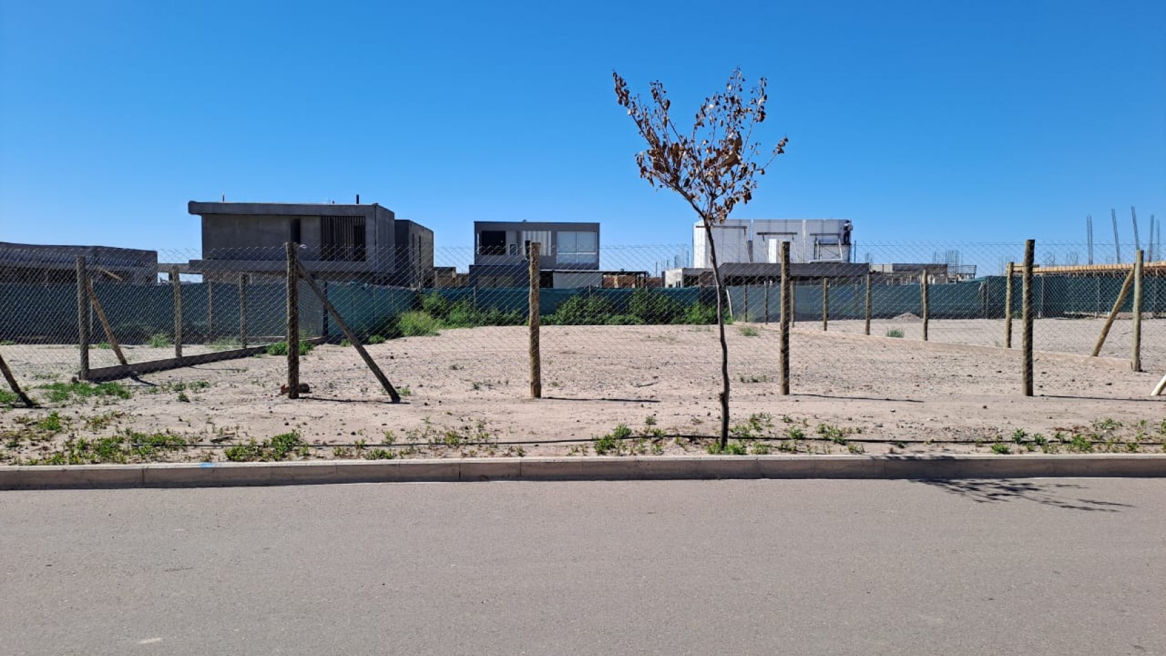 Lote en Venta Barrio Alma Gardenia.