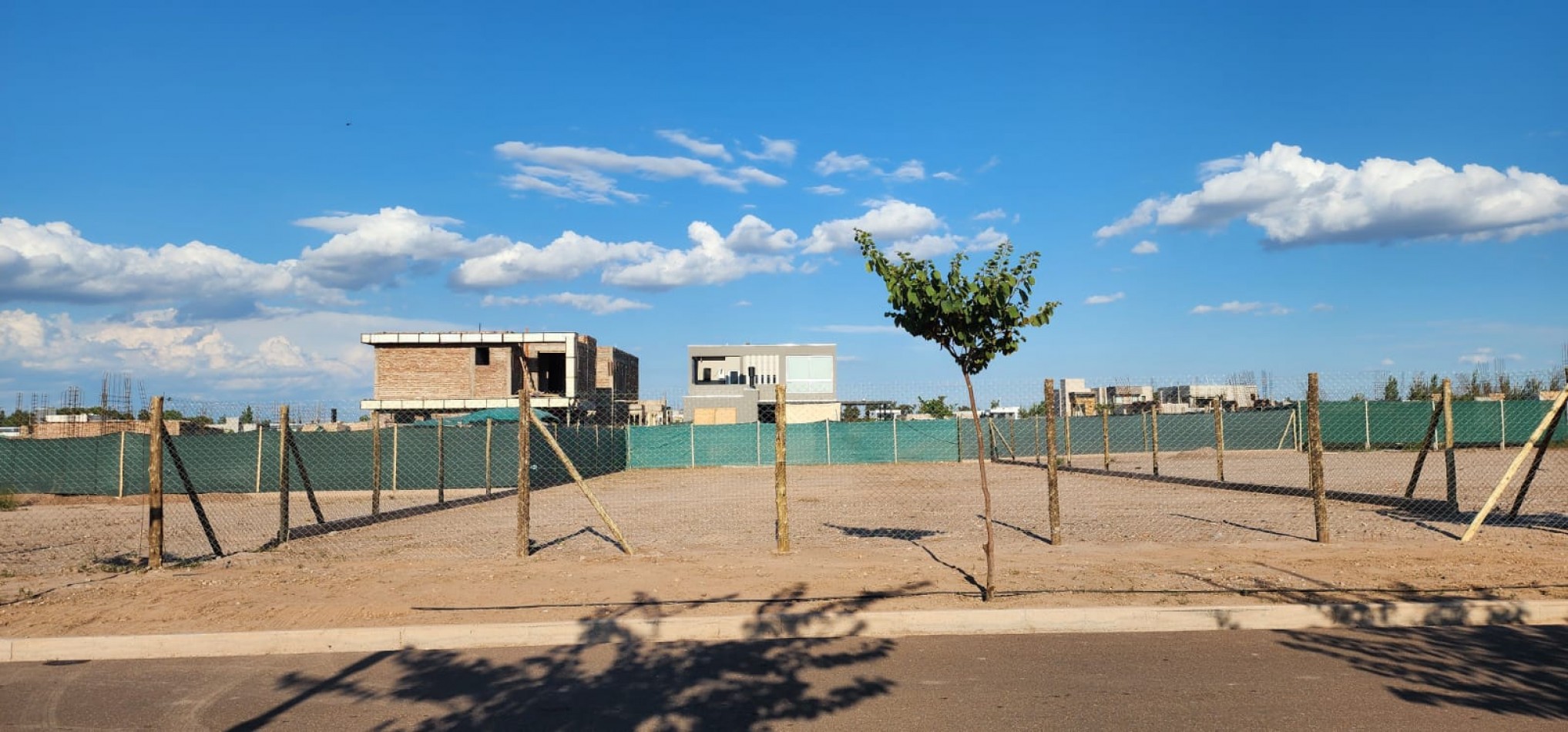 Lote en Venta Barrio Alma Gardenia.