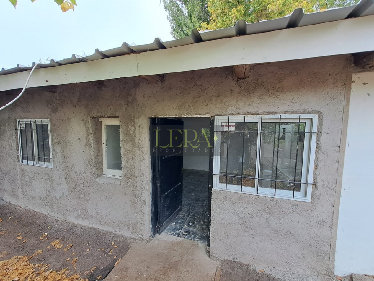 CASA EN ALQUILER DE 1 DORMITORIO EN EL SALTO.