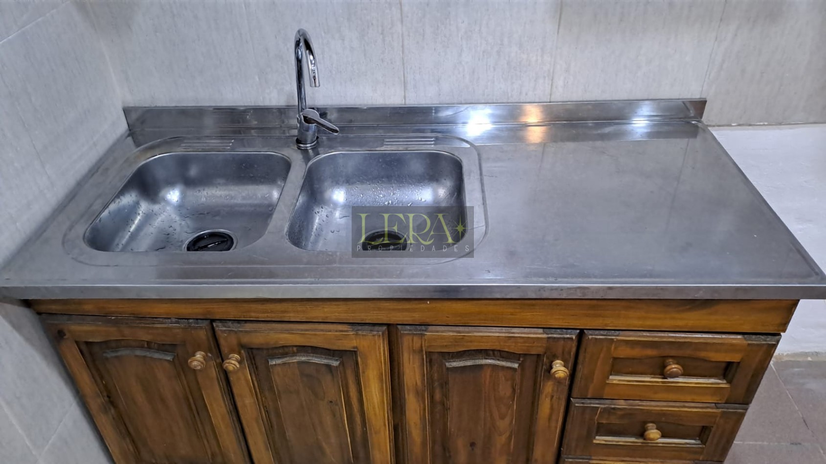 CASA C/ DEPARTMENTO EN VENTA EN PERDRIEL LUJAN DE CUYO