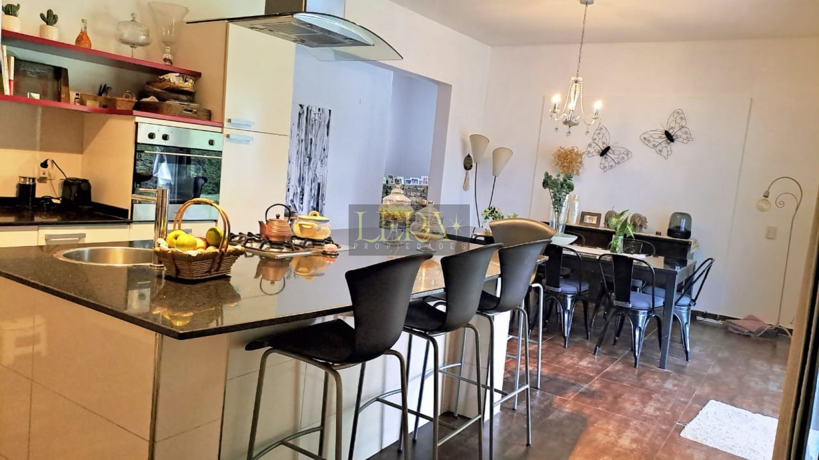 Casa en Venta con 4 Dorm. en Chacras de Coria