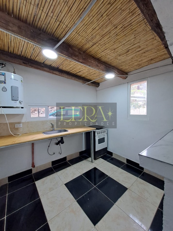 CASA EN ALQUILER DE 1 DORMITORIO EN EL SALTO.